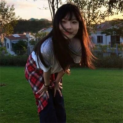 隐世狼女第一季 海报